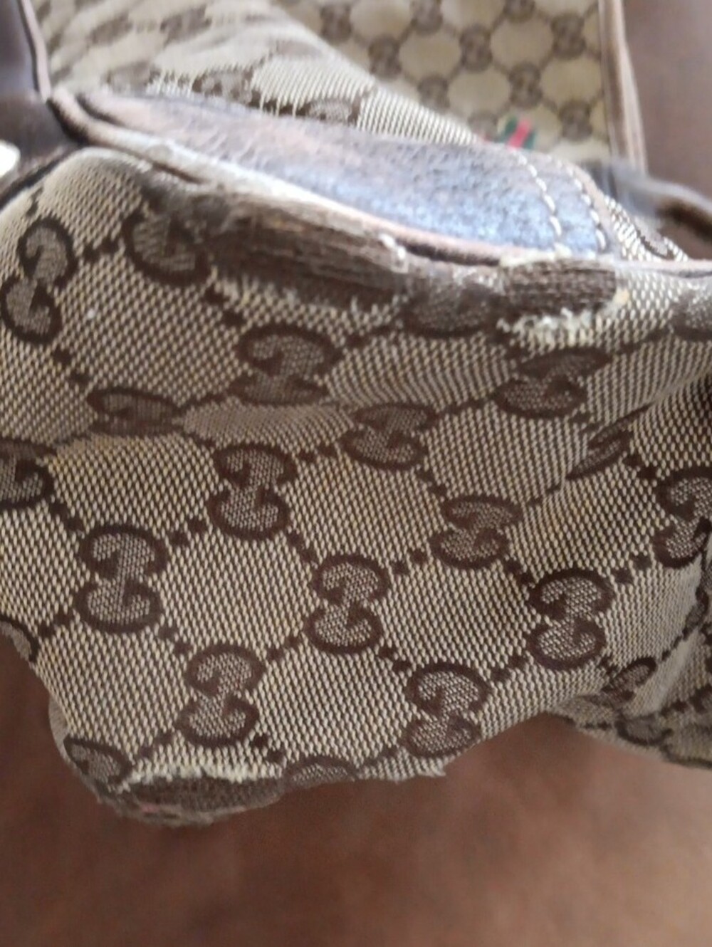 Gucci Beige GG Canvas Tote with Dark Brown Leather and Green-Red Web - Picture 6 of 15